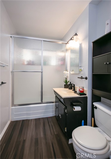 Detail Gallery Image 11 of 19 For 1017 W Avenue H8, Lancaster,  CA 93534 - 4 Beds | 2 Baths