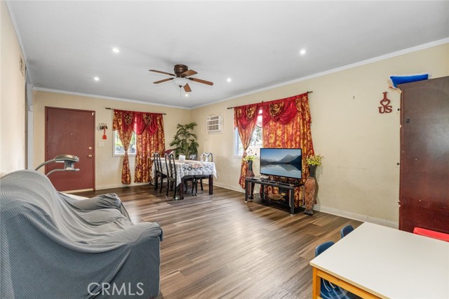 Detail Gallery Image 5 of 28 For 1138 Acacia St, Corona,  CA 92879 - 3 Beds | 2 Baths