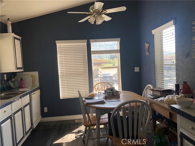 Detail Gallery Image 7 of 24 For 4901 Green River Rd #20,  Corona,  CA 92878 - 3 Beds | 2 Baths