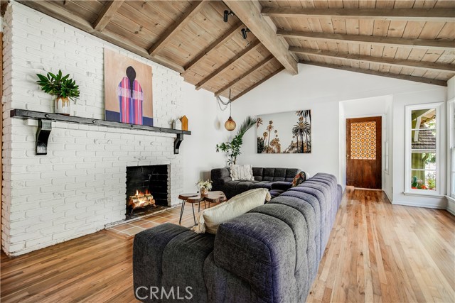 4295 Canoga Avenue, Woodland Hills CA: https://media.crmls.org/medias/a29df0d6-564e-44ec-a402-9cbbdcba4c93.jpg