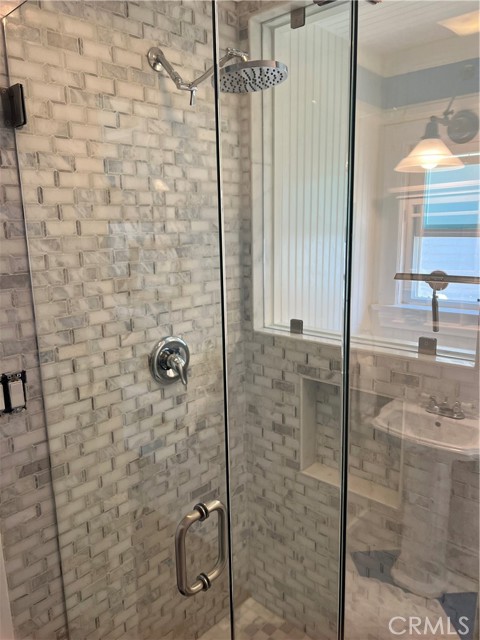 Detail Gallery Image 12 of 37 For 227 Apolena Ave, Newport Beach,  CA 92662 - 3 Beds | 2 Baths