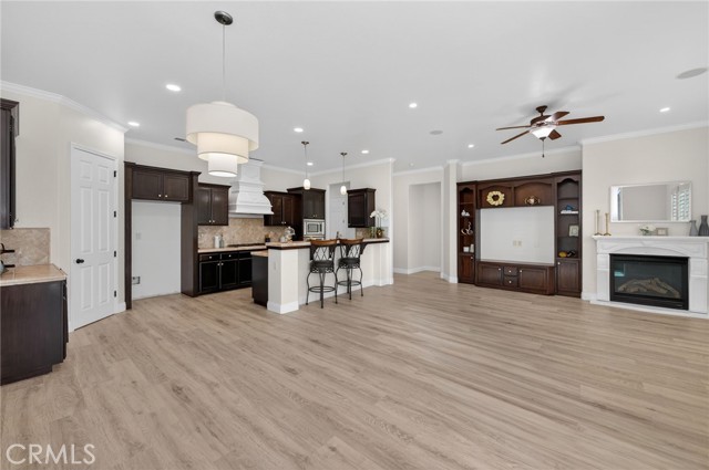 Detail Gallery Image 20 of 44 For 1563 E via Mirasol, Fresno,  CA 93730 - 4 Beds | 3 Baths