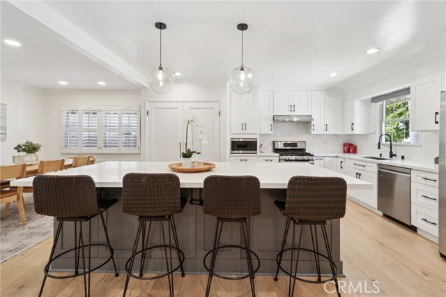 13340 Aetna Street, Valley Glen CA: https://media.crmls.org/medias/a29eb828-50fd-4042-9cbc-b52b0c792bef.jpg