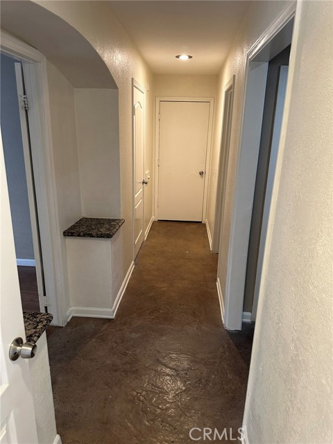 Detail Gallery Image 17 of 19 For 1715 Lake Way, Lancaster,  CA 93534 - 5 Beds | 2/1 Baths