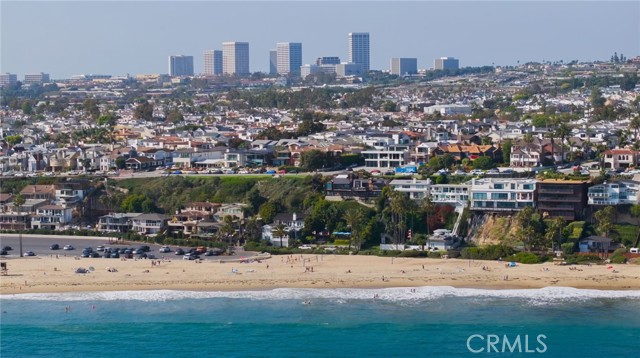 3116 Breakers Drive, Corona del Mar CA: https://media.crmls.org/medias/a29ef890-6dc8-40f5-b5f7-7ff484adaa98.jpg