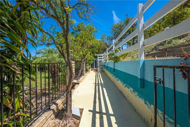 Detail Gallery Image 43 of 60 For 2550 Pacific Coast Hwy #207,  Torrance,  CA 90505 - 2 Beds | 2 Baths