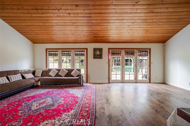 Detail Gallery Image 5 of 39 For 13197 Cutler Pl, Sylmar,  CA 91342 - 4 Beds | 2 Baths