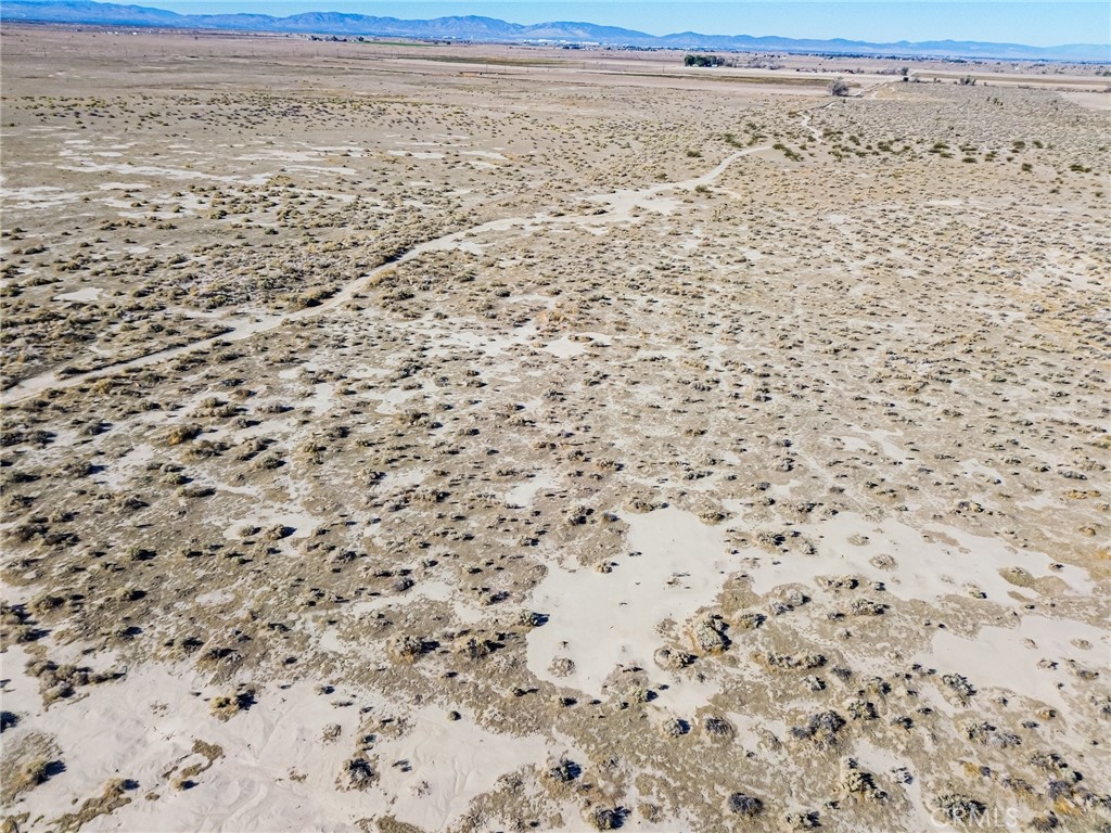 MLS #OC25280725 image #29