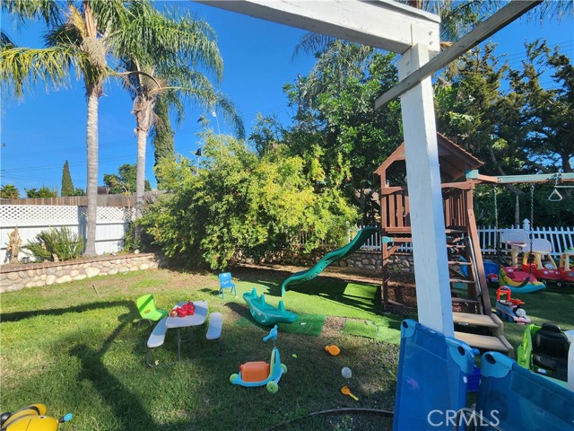 Detail Gallery Image 20 of 31 For 24092 Gemwood Dr, Lake Forest,  CA 92630 - – Beds | – Baths