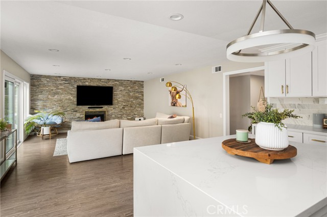 Detail Gallery Image 22 of 75 For 342 S Silverbrook Dr., Anaheim Hills,  CA 92807 - 5 Beds | 4 Baths