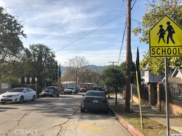 2304 Avenue 31, Glassell Park, California 90065, 2 Bedrooms Bedrooms, ,1 BathroomBathrooms,Single Family Residence,For Sale,Avenue 31,318000216