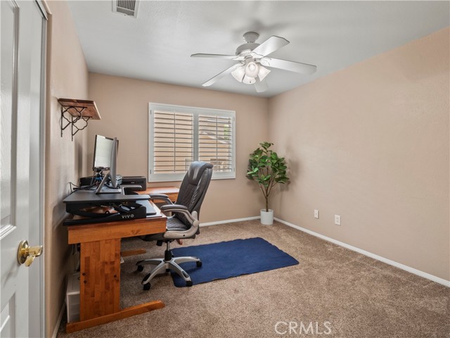 Detail Gallery Image 28 of 40 For 26332 Oakdale Canyon Ln, Canyon Country,  CA 91387 - 5 Beds | 3 Baths