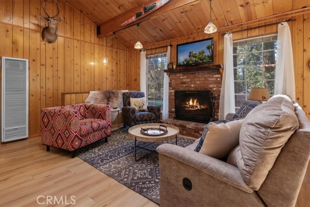 Detail Gallery Image 6 of 30 For 1162 Sylvan Glen, Big Bear Lake,  CA 92315 - 3 Beds | 2 Baths