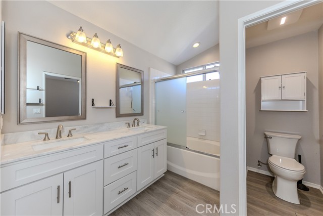 4 Paseo Pensamiento, Rancho Santa Margarita CA: https://media.crmls.org/medias/a2a1a831-c988-43f3-8c33-10c2caaa402e.jpg