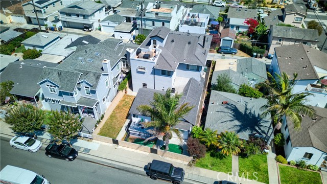 Detail Gallery Image 30 of 34 For 308 13th St, Seal Beach,  CA 90740 - 6 Beds | 4 Baths