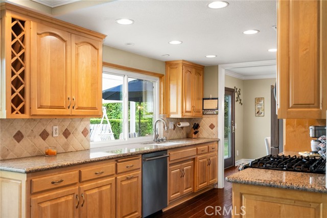 Detail Gallery Image 17 of 48 For 709 Calle De Silva, Redlands,  CA 92374 - 4 Beds | 2/1 Baths