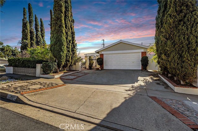 Front Image Thumbnail for CROC26048167