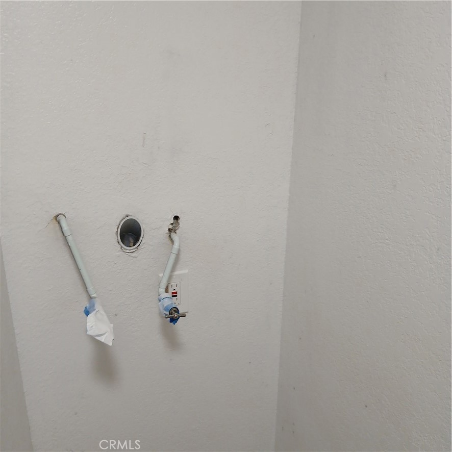 https://media.crmls.org/medias/a2a479c7-375e-4abd-8e10-468770a17f74.jpg?preset=X-Large