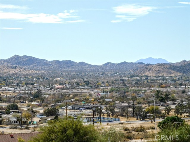 Detail Gallery Image 14 of 55 For 6845 Sage Ave, Yucca Valley,  CA 92284 - 5 Beds | 4 Baths