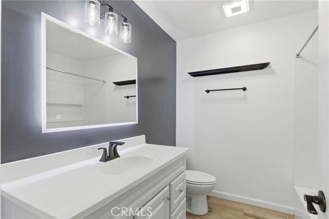 Detail Gallery Image 13 of 33 For 3800 Stockdale #2,  Bakersfield,  CA 93309 - 2 Beds | 1 Baths