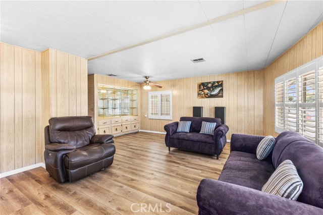 Detail Gallery Image 11 of 24 For 554 Castille, Hemet,  CA 92543 - 3 Beds | 2 Baths