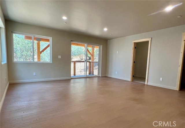 810 Villa Grove Avenue, Big Bear City CA: https://media.crmls.org/medias/a2a52b28-9ac2-429d-a509-8f6c1d8a9b55.jpg