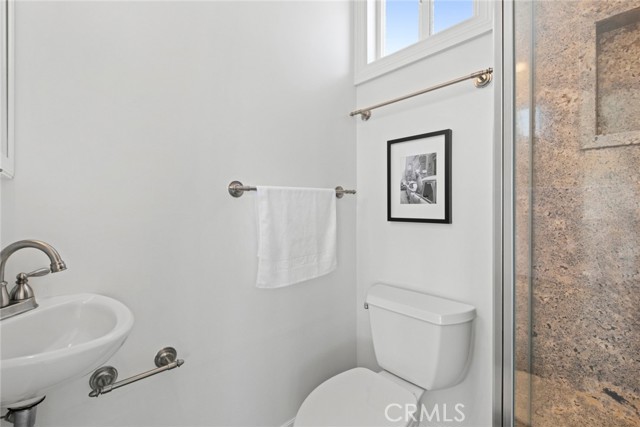 Detail Gallery Image 21 of 65 For 714 Alabama St, Huntington Beach,  CA 92648 - 4 Beds | 4/1 Baths