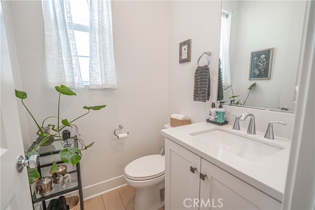 Detail Gallery Image 15 of 44 For 27068 Deer Way, Valencia,  CA 91381 - 2 Beds | 2/1 Baths