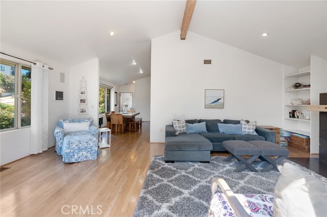 1733 Arteique Rd, Topanga CA: https://media.crmls.org/medias/a2a75ff9-0f6c-4afb-bfe1-bdc92da7daec.jpg
