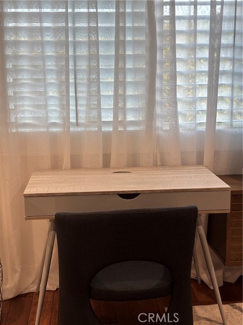 5533 Edward E Horton Lane, Encino CA: https://media.crmls.org/medias/a2a7fc2d-57da-48f4-a4cd-ef7df80b0ead.jpg
