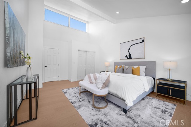 Detail Gallery Image 15 of 27 For 102 Intrepid, Newport Beach,  CA 92663 - 4 Beds | 3 Baths