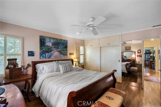 132 N Jewell Place, Orange CA: https://media.crmls.org/medias/a2a88c9e-4c42-4930-955f-77346703f3f6.jpg
