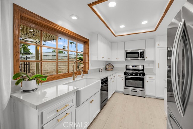 Detail Gallery Image 10 of 49 For 12586 George Reyburn Rd, Garden Grove,  CA 92845 - 3 Beds | 2/1 Baths