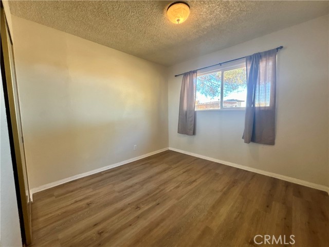 Detail Gallery Image 12 of 21 For 5037 W Avenue M8, Lancaster,  CA 93536 - 4 Beds | 2 Baths