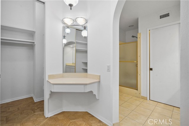 Detail Gallery Image 35 of 57 For 5345 White Oak Ave #J,  Encino,  CA 91316 - 3 Beds | 2/1 Baths