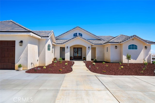 38566 Vista Del Bosque, Murrieta CA: https://media.crmls.org/medias/a2ab55bf-cc7c-4d77-b696-f17708b01d52.jpg