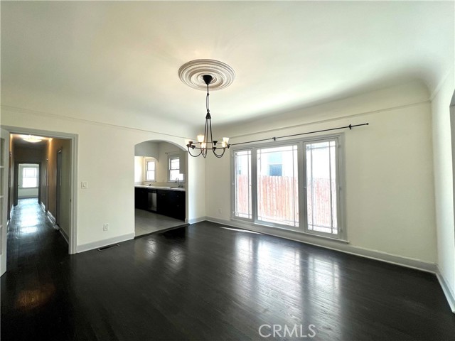 122 S Westmoreland Ave, Los Angeles CA: https://media.crmls.org/medias/a2ab5ec7-3d50-4589-adfe-cce3628ff7e3.jpg