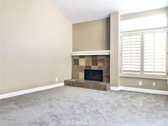 Detail Gallery Image 3 of 21 For 189 Stanford Ct #13,  Irvine,  CA 92612 - 2 Beds | 1/1 Baths
