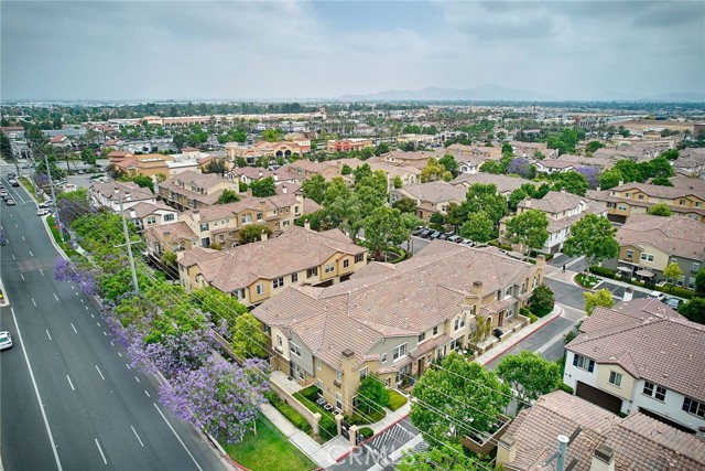 12573 Montaivo Lane, Eastvale CA: https://media.crmls.org/medias/a2abf82b-9332-4dd3-a5fc-cc570a324fe5.jpg