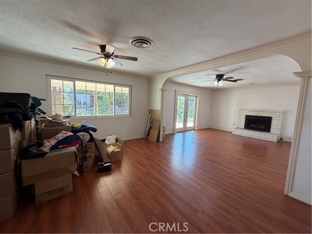 Detail Gallery Image 4 of 25 For 2616 Cheshire, Bakersfield,  CA 93309 - 3 Beds | 2 Baths