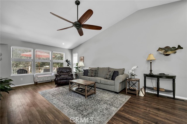 Detail Gallery Image 8 of 30 For 18278 North Shore Dr, Hidden Valley Lake,  CA 95467 - 3 Beds | 2 Baths