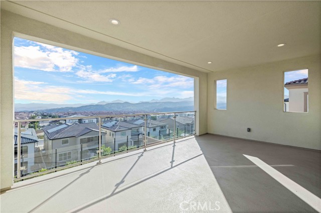 Detail Gallery Image 33 of 46 For 20644 W Deer Grass Ct, Porter Ranch,  CA 91326 - 5 Beds | 5/1 Baths