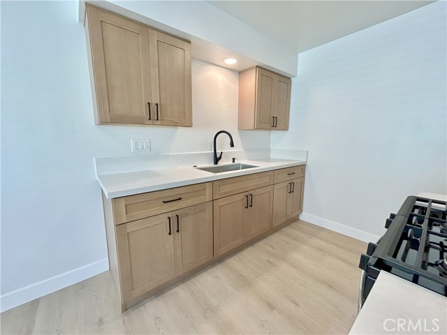 895 N Euclid Avenue, Pasadena CA: https://media.crmls.org/medias/a2af00dd-ee56-46da-95db-8c15b827bd78.jpg