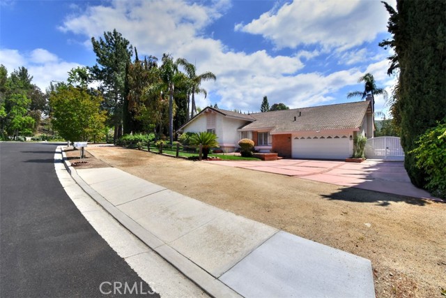 Detail Gallery Image 4 of 60 For 1772 Restful Ct, Simi Valley,  CA 93065 - 4 Beds | 2 Baths