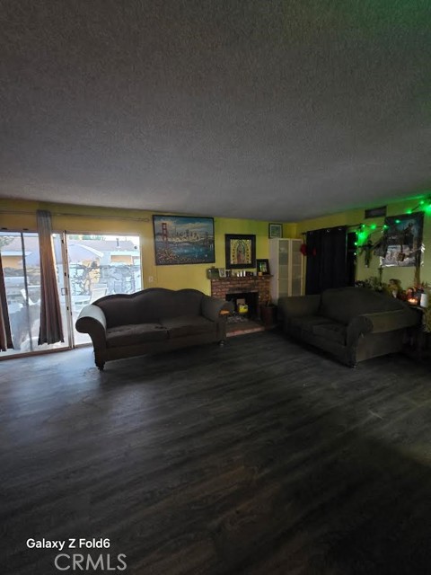 Detail Gallery Image 3 of 14 For 461 W Scott St, Rialto,  CA 92376 - 3 Beds | 2 Baths