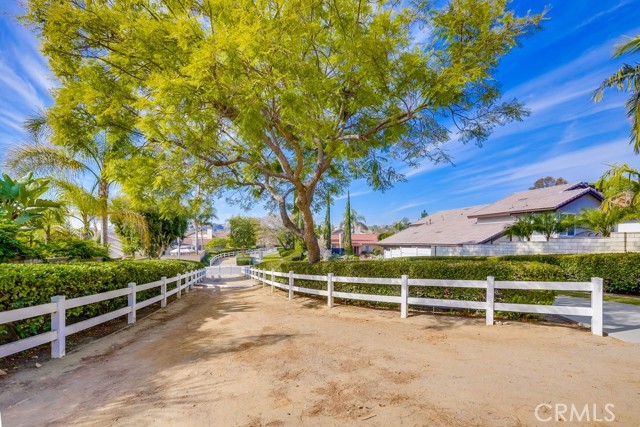 Detail Gallery Image 70 of 72 For 5695 via Mariposa, Yorba Linda,  CA 92887 - 4 Beds | 3 Baths