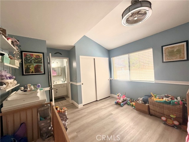 Detail Gallery Image 8 of 16 For 560 Rosewood Ave, Camarillo,  CA 93010 - 2 Beds | 2 Baths