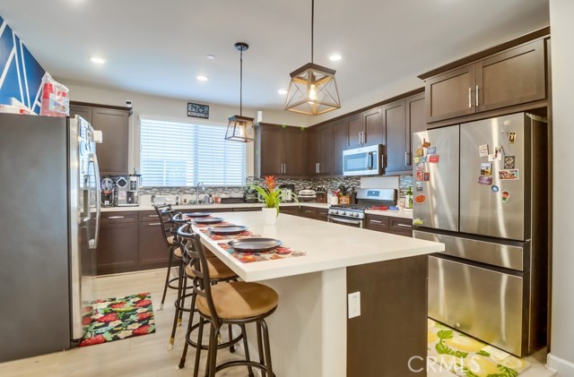 1905 Soho Lane, Chula Vista CA: https://media.crmls.org/medias/a2b08db9-46e5-4dc5-9d98-a653e14345b0.jpg