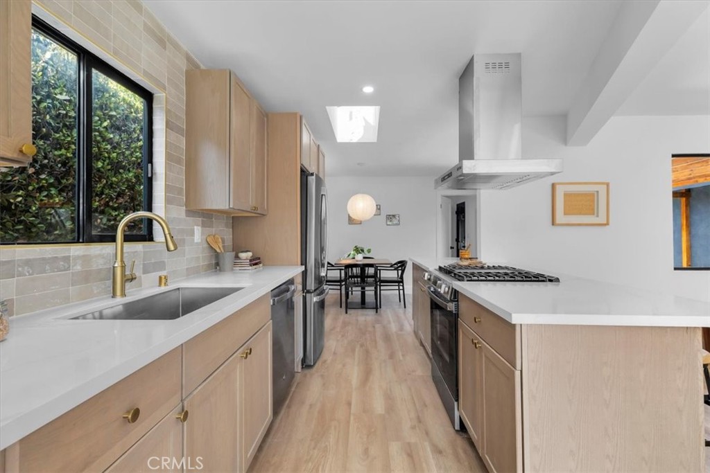 MLS #SB25148875 img 9