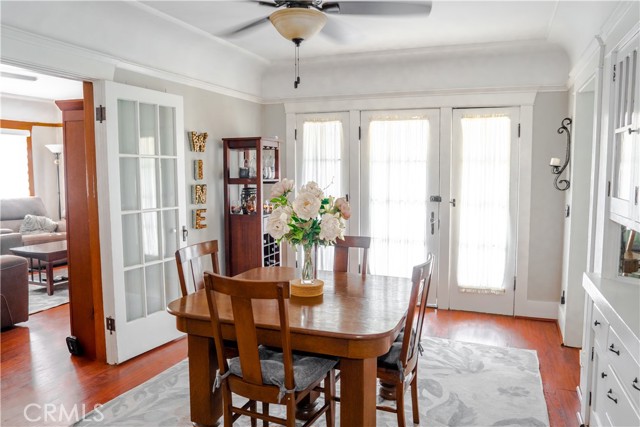 7319 Owensmouth Avenue, Canoga Park CA: https://media.crmls.org/medias/a2b269a4-1ad9-431d-99f8-6d03eb6f8e57.jpg
